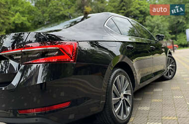 Ліфтбек Skoda Superb 2021 в 
