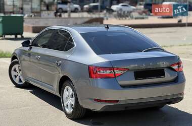 Лифтбек Skoda Superb 2023 в 
