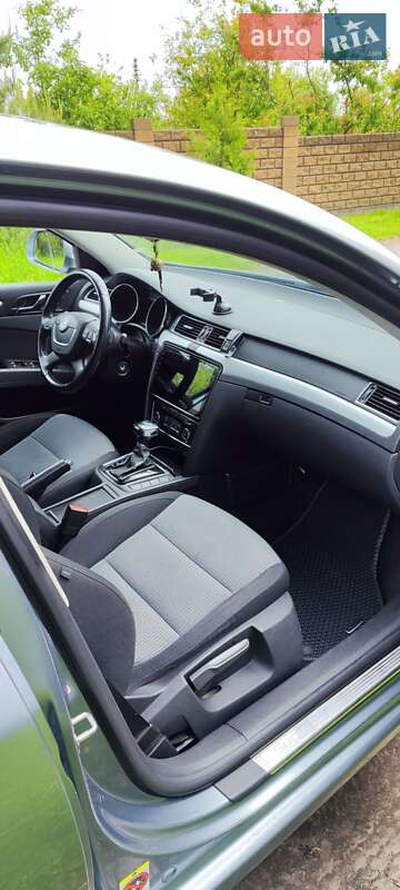 Лифтбек Skoda Superb 2011 в Ровно