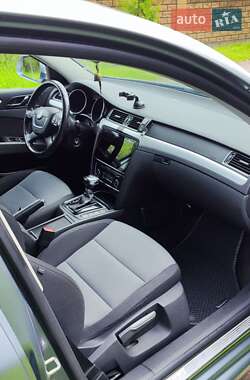 Лифтбек Skoda Superb 2011 в 