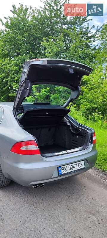 Лифтбек Skoda Superb 2011 в Ровно