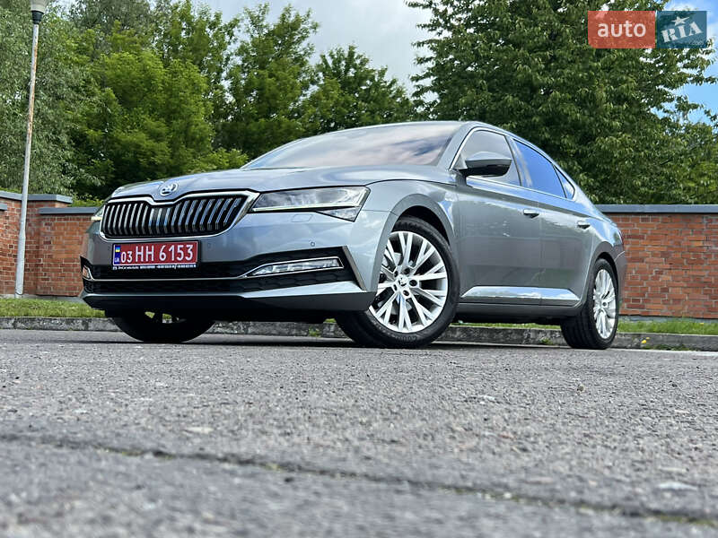 Лифтбек Skoda Superb 2021 в 