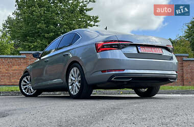 Лифтбек Skoda Superb 2021 в 