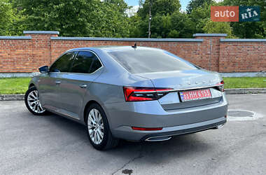 Лифтбек Skoda Superb 2021 в 