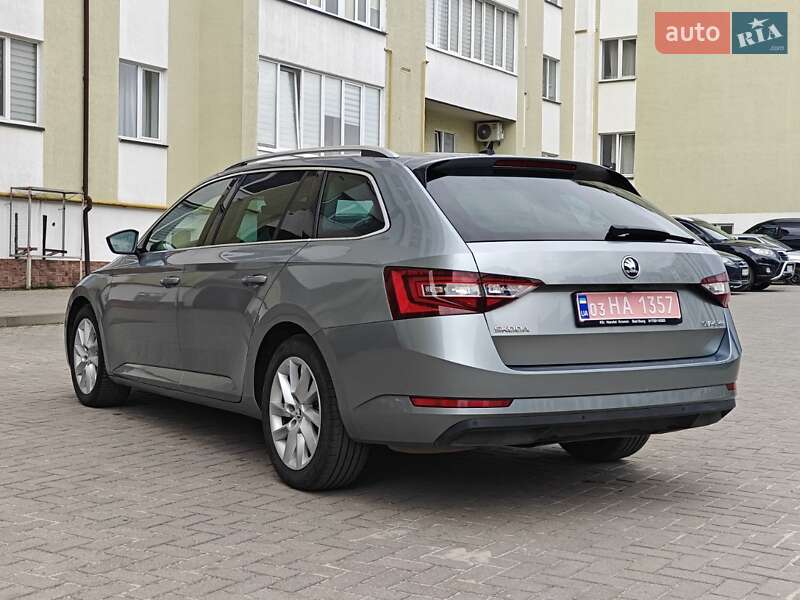Універсал Skoda Superb 2018 в Луцьку