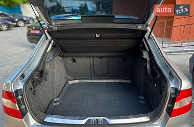 Лифтбек Skoda Superb 2013 в 