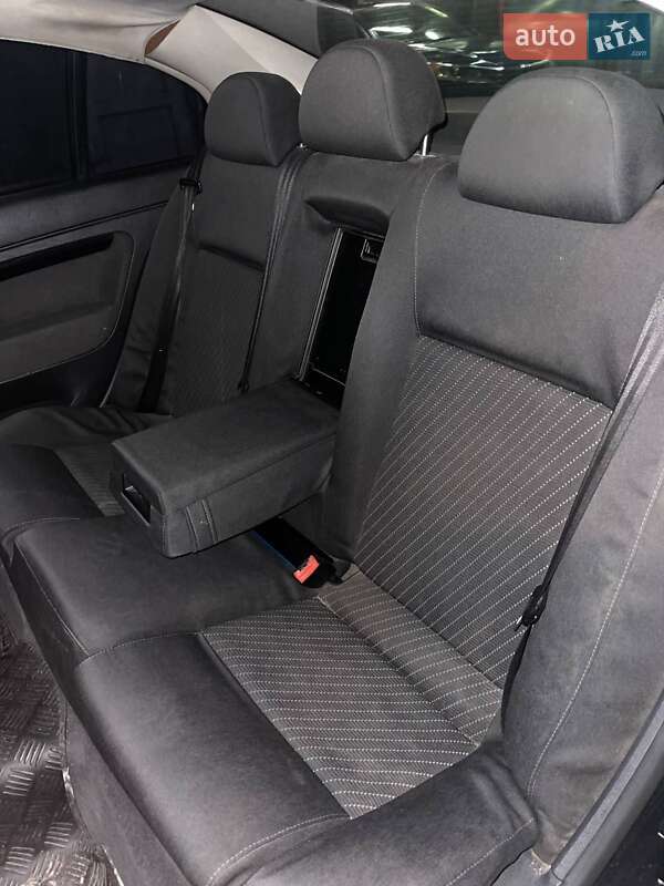 Лифтбек Skoda Superb 2007 в Львове