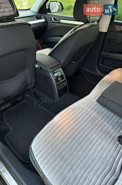 Универсал Skoda Superb 2013 в 