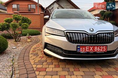 Универсал Skoda Superb 2020 в 