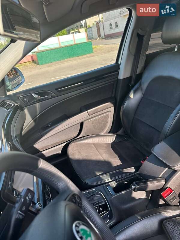 Лифтбек Skoda Superb 2013 в Доброславе