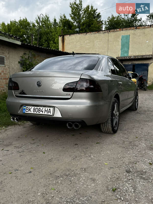 Ліфтбек Skoda Superb 2011 в Рівному