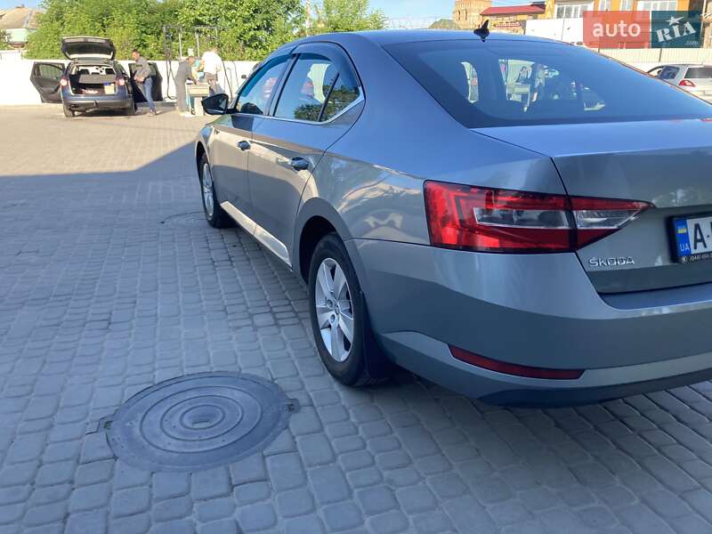 Лифтбек Skoda Superb 2018 в Чернигове