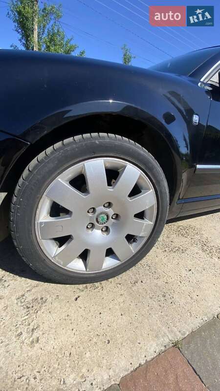 Лифтбек Skoda Superb 2006 в Чопе