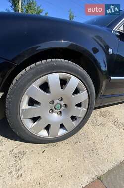 Лифтбек Skoda Superb 2006 в 