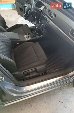 Лифтбек Skoda Superb 2016 в 