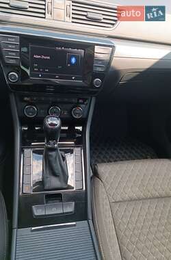 Лифтбек Skoda Superb 2016 в 