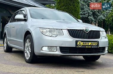 Лифтбек Skoda Superb 2012 в 