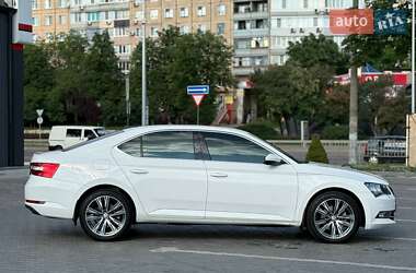 Ліфтбек Skoda Superb 2016 в 