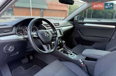 Ліфтбек Skoda Superb 2016 в 