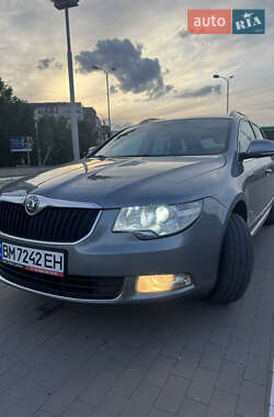 Універсал Skoda Superb 2010 в Сумах