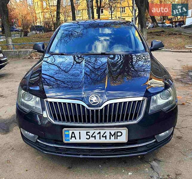 Универсал Skoda Superb 2013 в 
