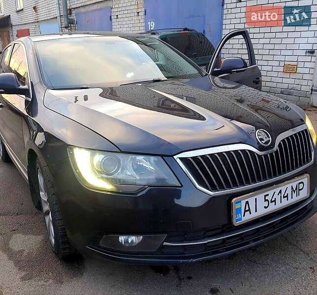 Универсал Skoda Superb 2013 в Киеве