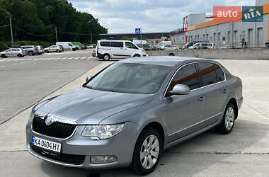 Лифтбек Skoda Superb 2012 в 