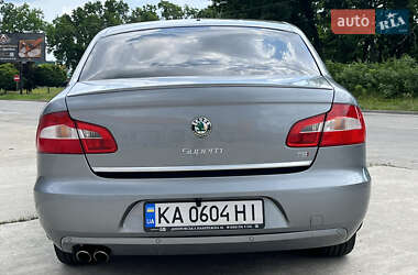 Лифтбек Skoda Superb 2012 в 