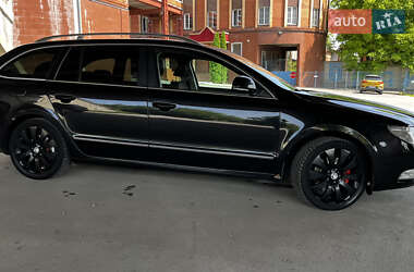 Універсал Skoda Superb 2011 в Кам'янець-Подільському