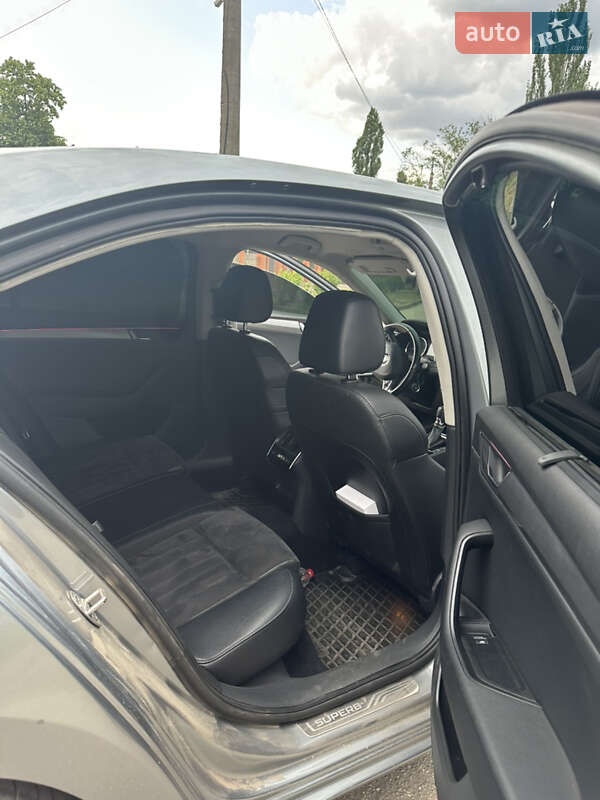 Лифтбек Skoda Superb 2016 в Кривом Роге