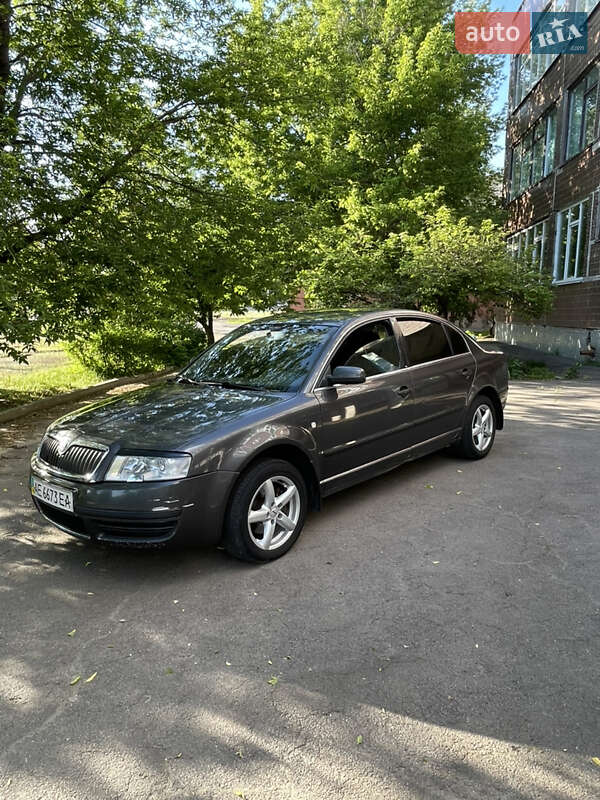 Лифтбек Skoda Superb 2006 в Кривом Роге