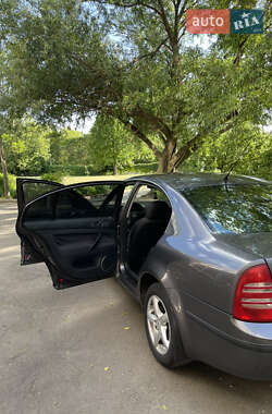 Ліфтбек Skoda Superb 2006 в 