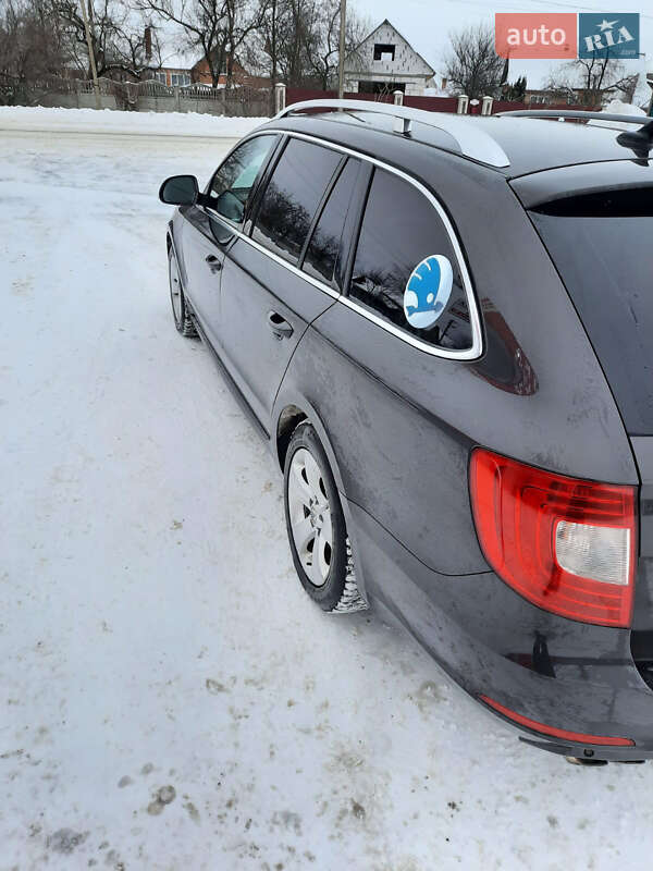 Універсал Skoda Superb 2011 в Києві