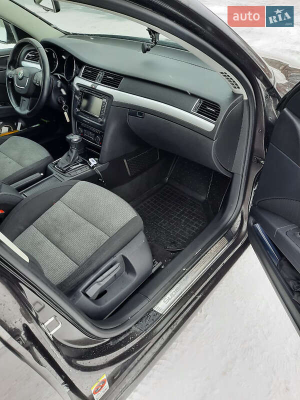 Універсал Skoda Superb 2011 в Києві