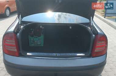 Лифтбек Skoda Superb 2006 в 