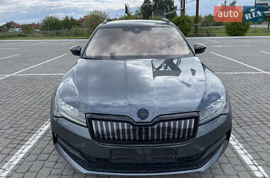 Універсал Skoda Superb 2020 в 