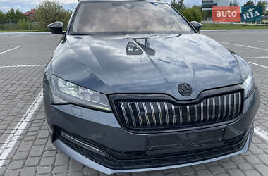 Універсал Skoda Superb 2020 в 
