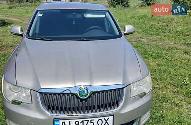Ліфтбек Skoda Superb 2013 в 