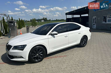 Лифтбек Skoda Superb 2018 в 