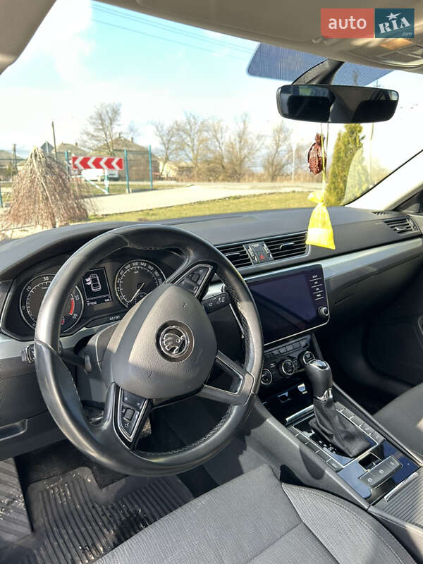 Ліфтбек Skoda Superb 2018 в Ужгороді