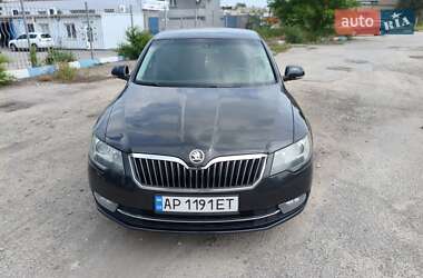Лифтбек Skoda Superb 2013 в 