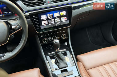 Лифтбек Skoda Superb 2022 в 