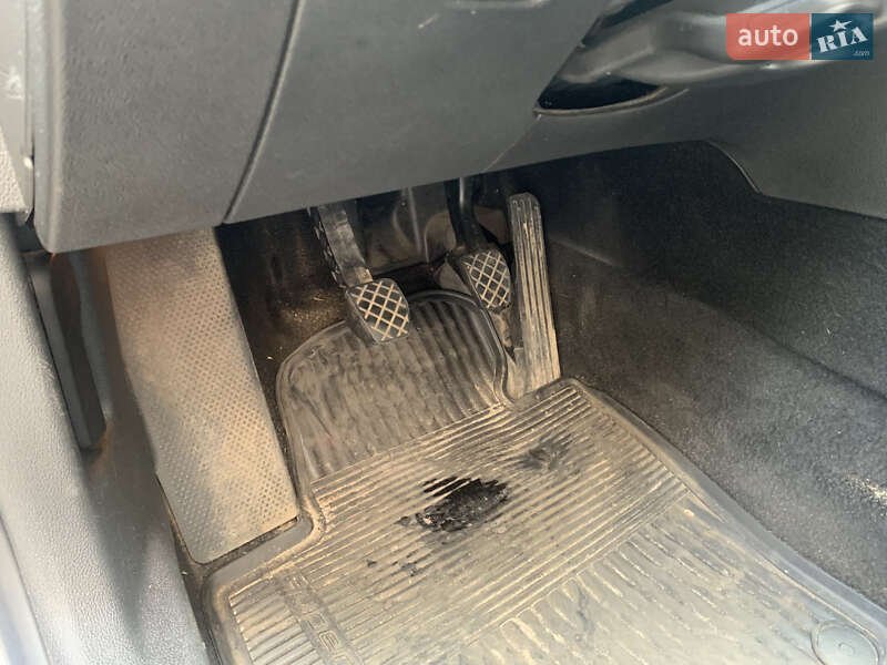 Универсал Skoda Superb 2011 в Чернигове