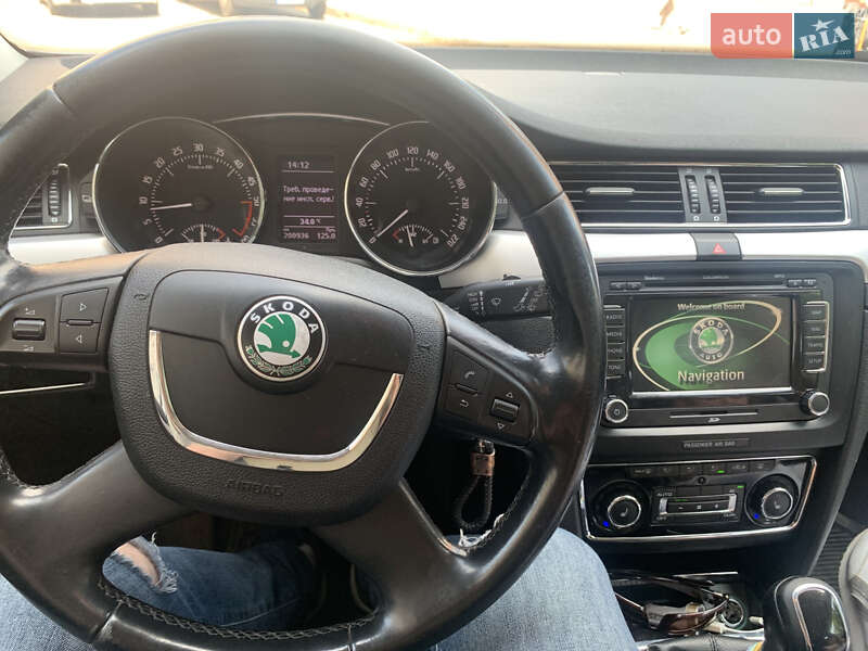 Универсал Skoda Superb 2011 в Чернигове