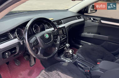 Универсал Skoda Superb 2013 в 