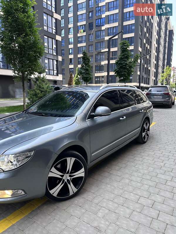 Универсал Skoda Superb 2010 в Ивано-Франковске