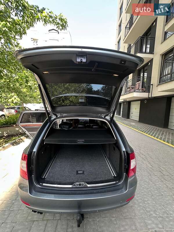 Универсал Skoda Superb 2010 в Ивано-Франковске