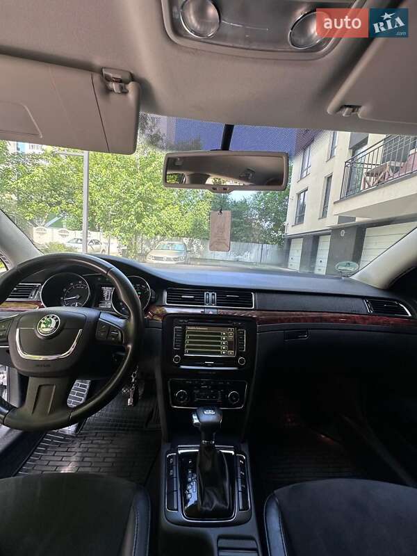 Универсал Skoda Superb 2010 в Ивано-Франковске