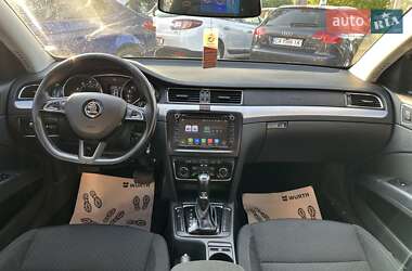Лифтбек Skoda Superb 2013 в 