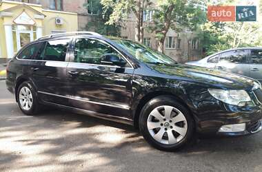 Универсал Skoda Superb 2012 в 